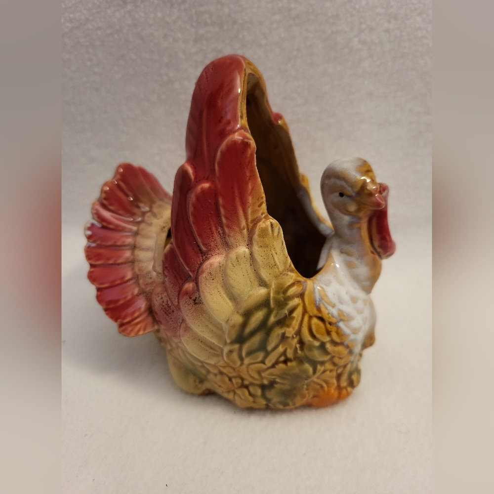 Vintage ceramic Turkey basket